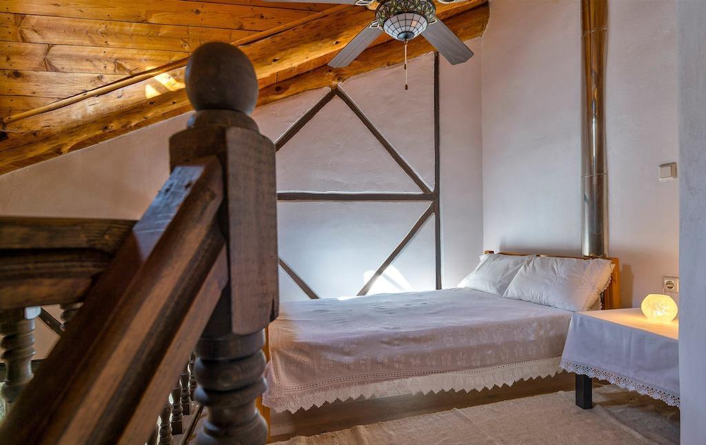Meronas Eco House Room photo